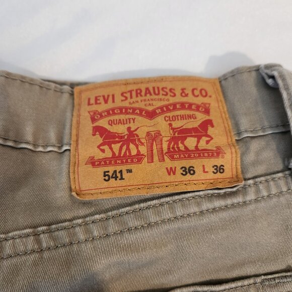 Men’s Levi’s Khakis 36W 36L - Picture 2 of 6